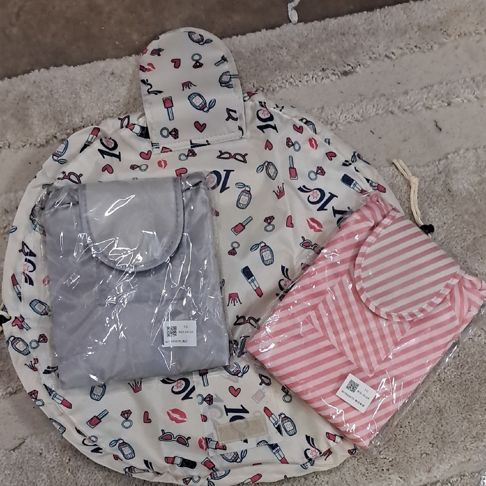 NWT 3 Pc. Stylish Portable Lazy Cosmetic Bag with Drawstrings